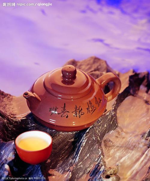 一器一世界 在精美茶具图片中，读懂茶席间的东方美学